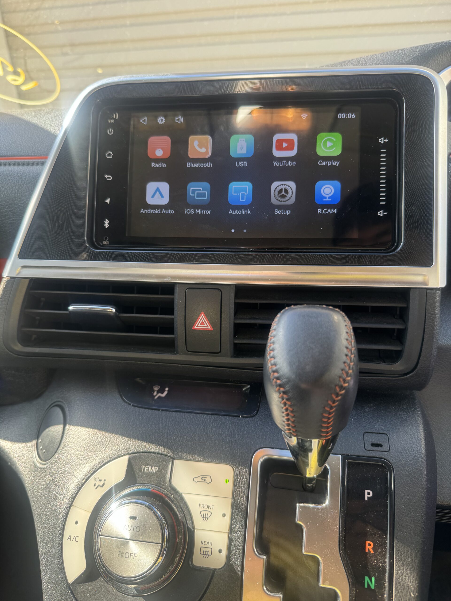 Toyota Vios / Crown / Camry / HiAce / Previa / Corolla / RAV4 7-inch 2DIN Linux CarPlay & Android Auto Head Unit - Image 4